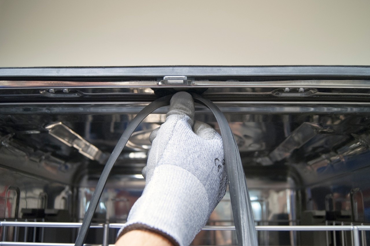 تعویض لاستیک دور درب ماشین ظرفشویی
