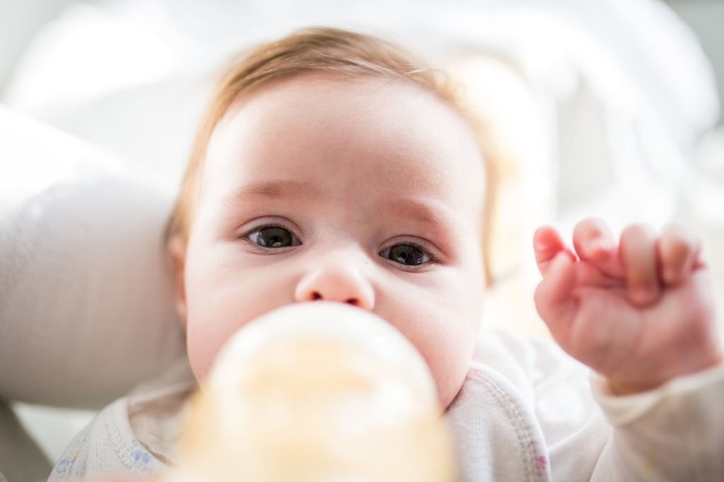 شیردهی به نوزاد لب شکری 