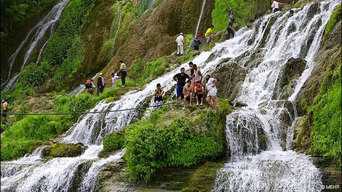 بیشه: یکی از زیباترین آبشارهای ایران+عکس