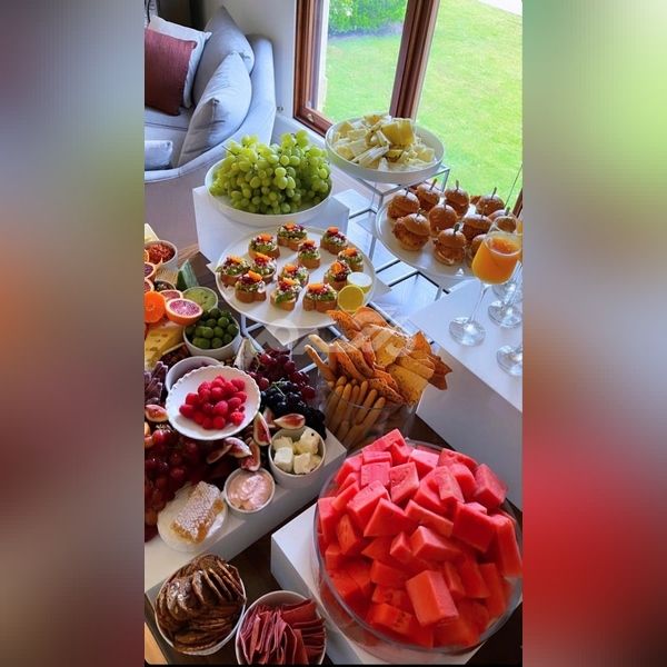 تزیین میز میوه و شیرینی | عکس تزیین میوه | تزیین میز با میوه و شیرینی | میوه خرد شده برای پذیرایی