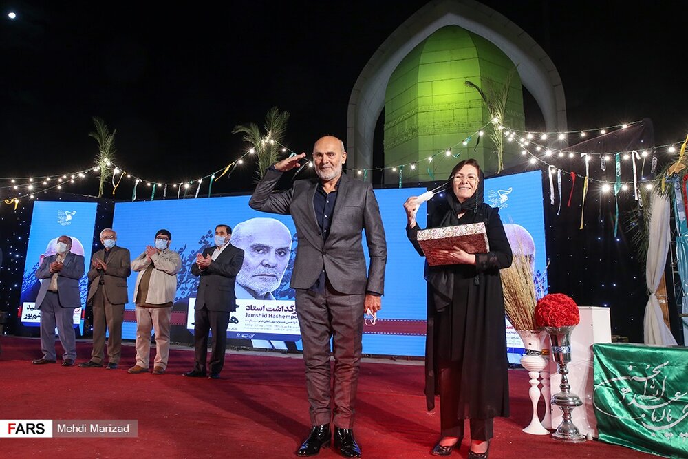 عکس های جدید جمشید هاشم پور در جشنواره فیلم مقاومت 