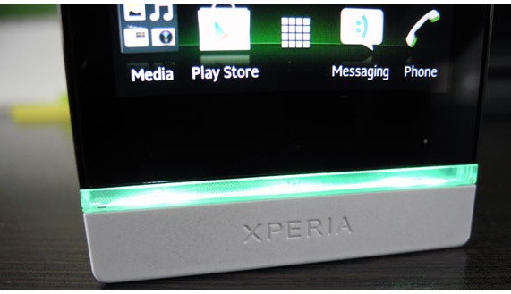 بررسی کامل گوشی Xperia U سونی