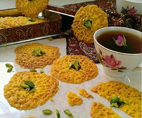 روش تهیه و پخت سوهان توری در منزل مناسب پذیرایی عید ۹۸