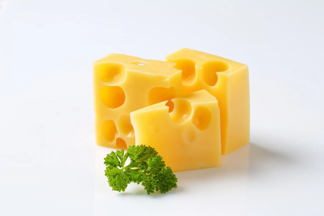 طرز نگهداری از پنیر امنتال