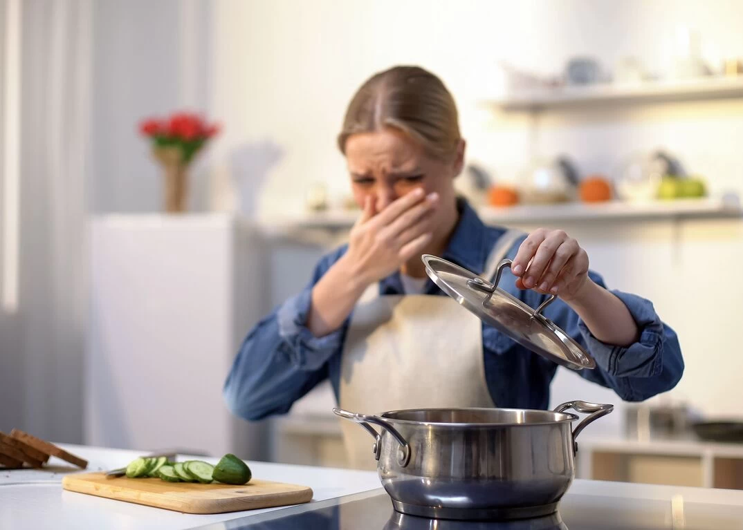 روش های موثر رفع بوی غذا از خانه