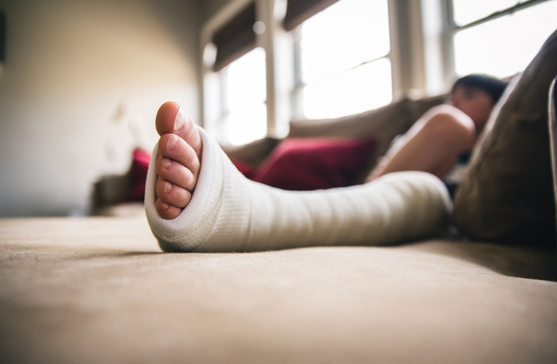 علائم و درمان شکستگی استرسی پا