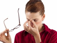 علت پلک زدن بیش از حد چشم چیست؟