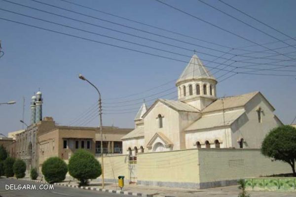 هم‌نشینی مسجد و کلیسا