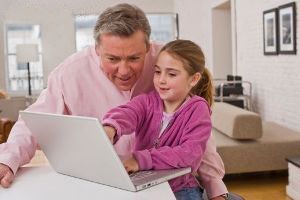 نکاتی برای استفاده ایمن کودکان از اینترنت 