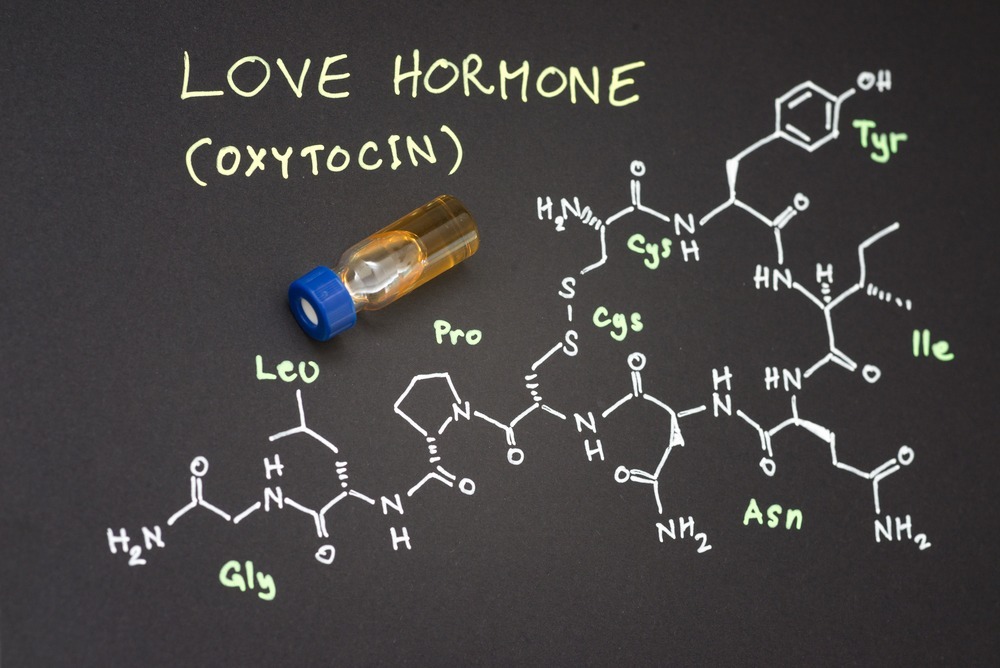اکسی‌توسین (Oxytocin) - هورمون عشق