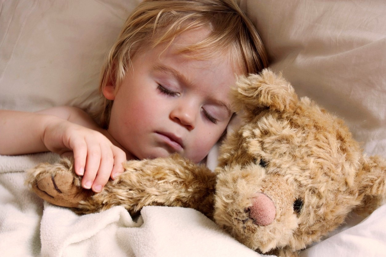 همه چیز در مورد نویز سفید یا صدای سفید و تاثیر آن روی خواب کودکان