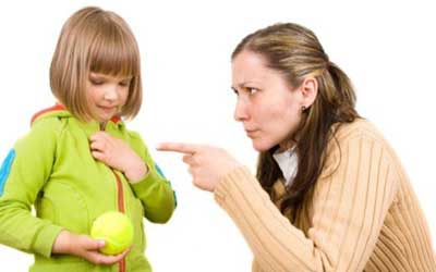 وقتی کودک مرتکب خطایی شد چگونه باید با او حرف زد؟