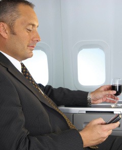 چرا باید وسایل الکترونیکی را در هواپیما خاموش کنیم؟