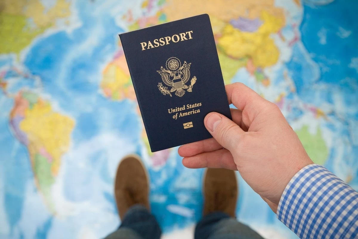 چک لیست لوازم ضروری برای سفر خارجی
