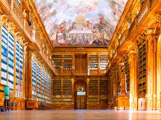 کتابخانه زیبا و تاریخی در چک