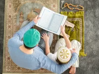 تلاوت قرآن در منزل چه فضیلت هایی دارد؟