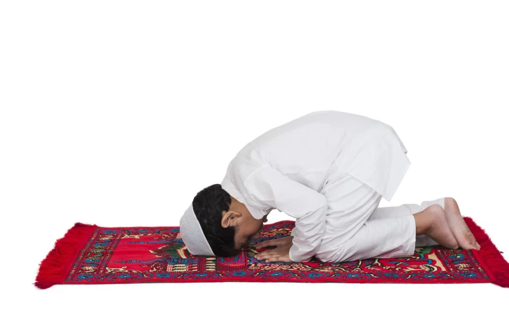 شنیدن آیه سجده واجب در نماز