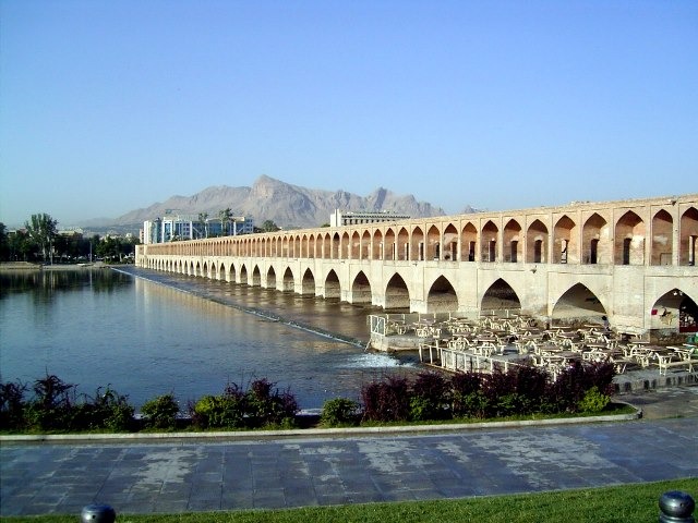 سی وسه پل اصفهان