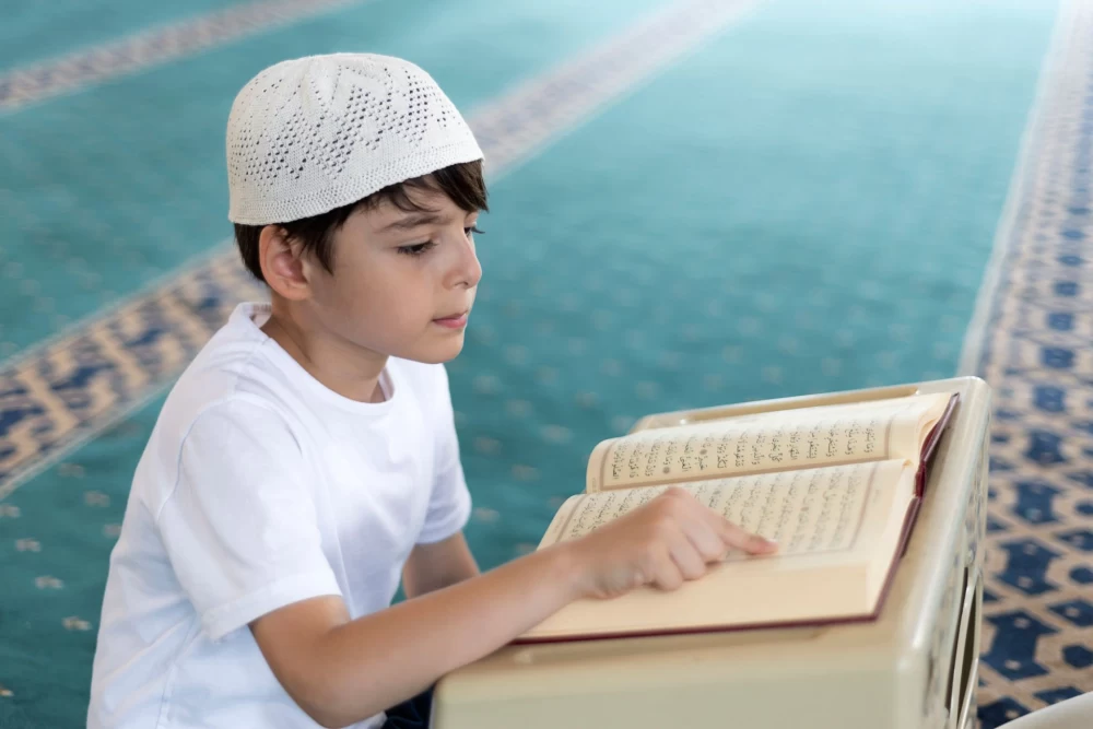 علاقه مند کردن کودک به مسجد