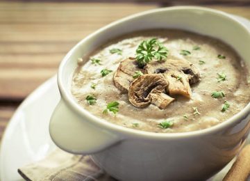 طرز تهیه سوپ شیر مجلسی با جو پوست کنده + فوت و فن سوپ سفید با شیر_5e613e52b6237.jpeg